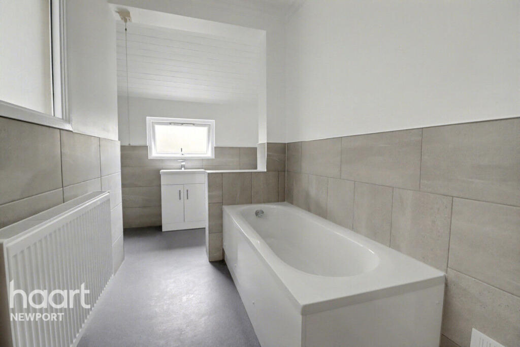 Islwyn Road, Newport