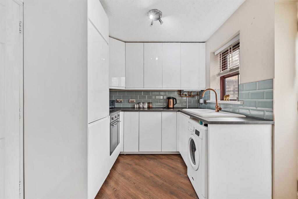 9PictonSt18.jpg