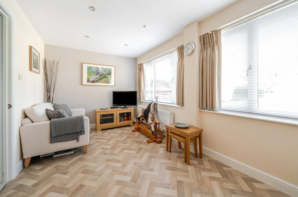 Lounge To Annexe