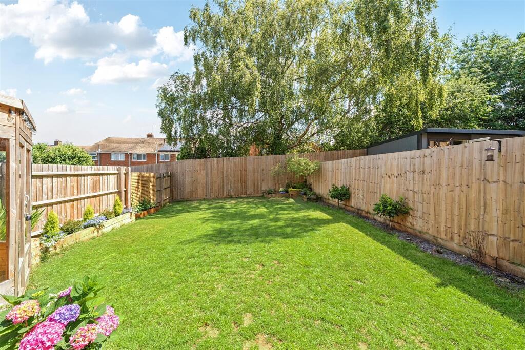 47 Saxon Way, Towcester (9).jpg