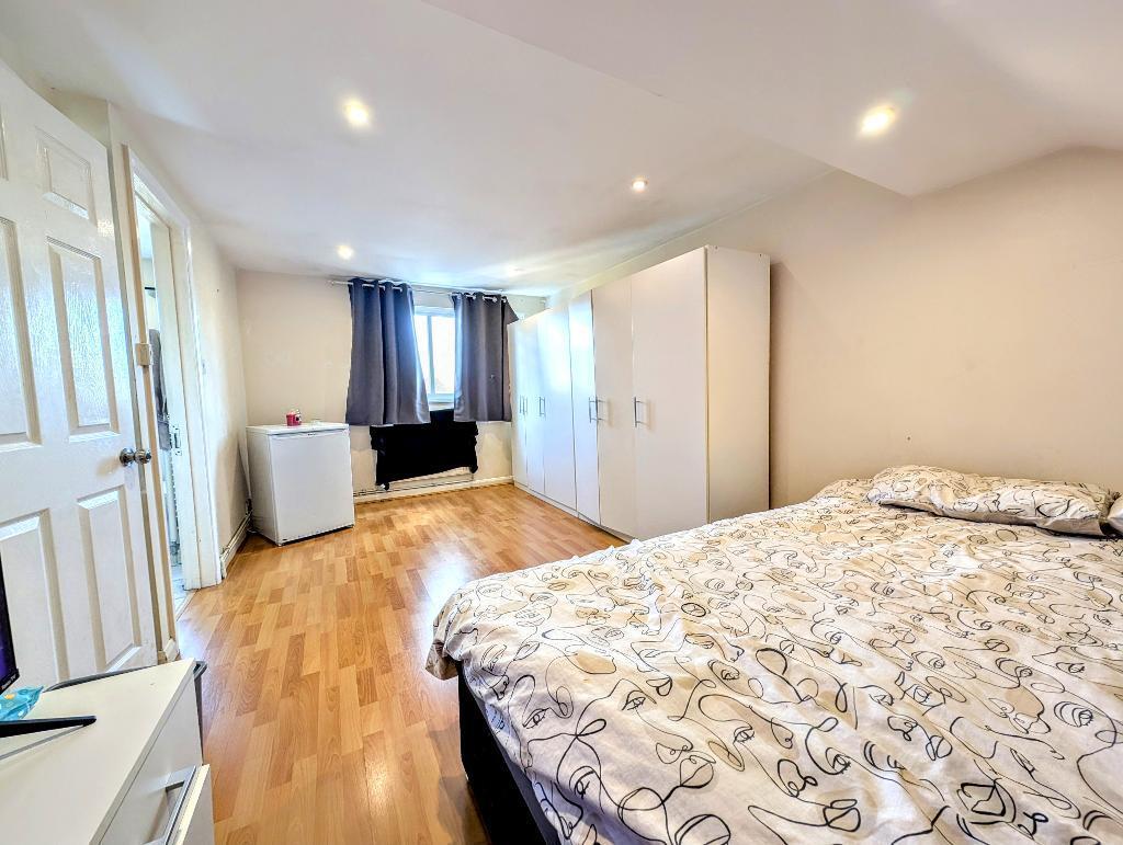 Bedroom loft extension