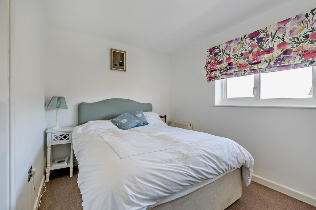 8672124-interior2...