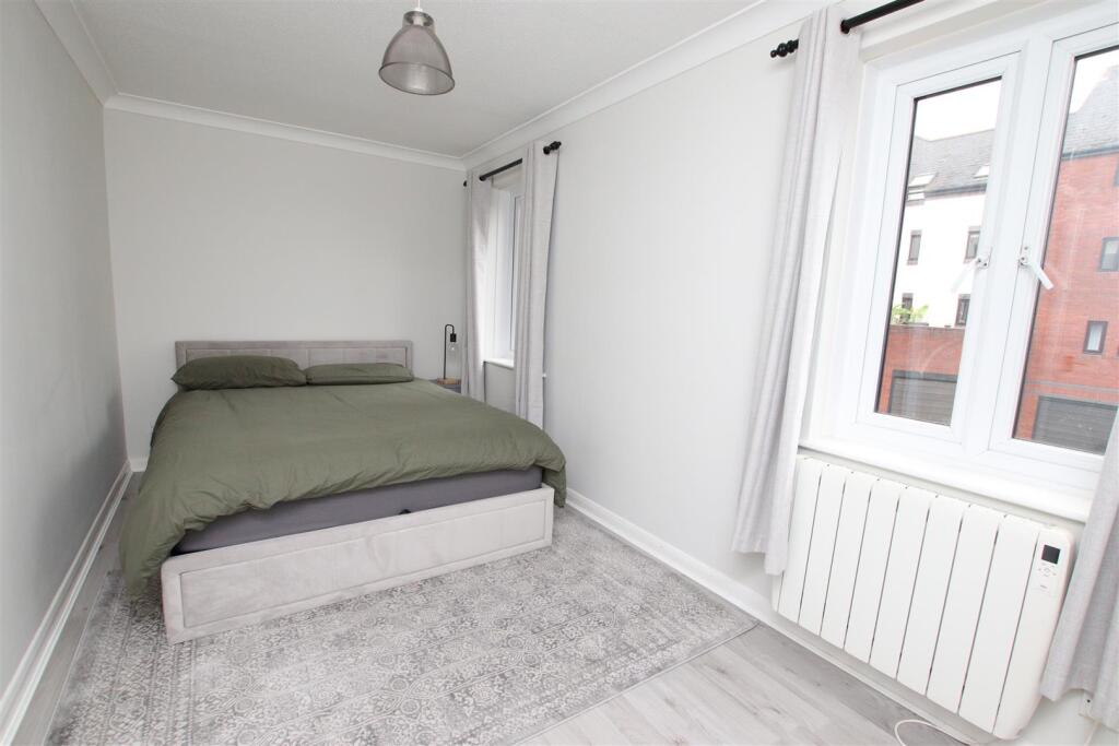 Bedroom.JPG