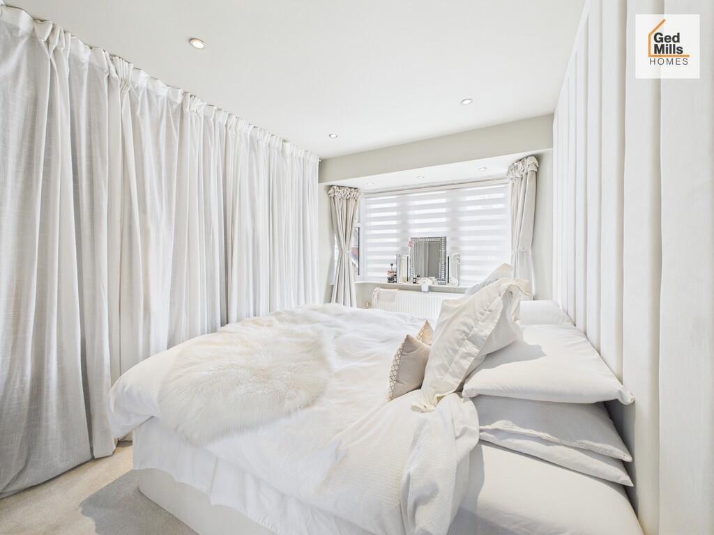 CAM04261G0-PR0061...