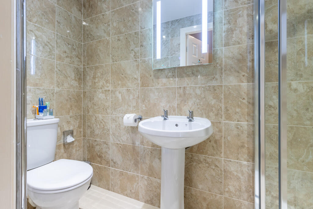 Ensuite Shower Ro...