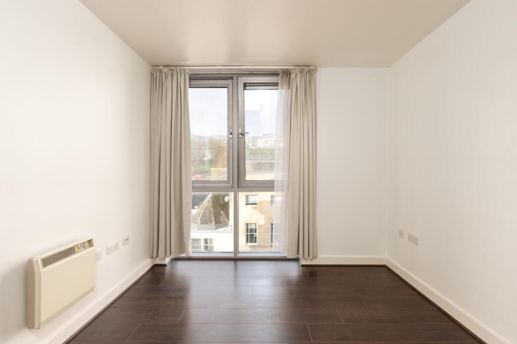 Flat 100, Hamilton Court, BS2-2.jpg