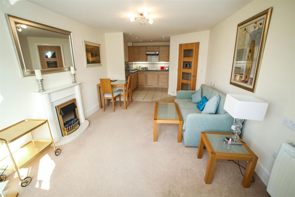 Living Room throuh to the Kitchen.jpg