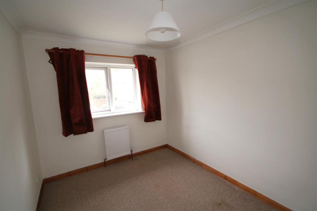 Bedroom 2.JPG