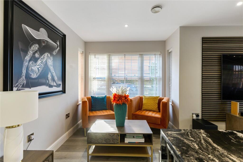 Living Room/Kitchen