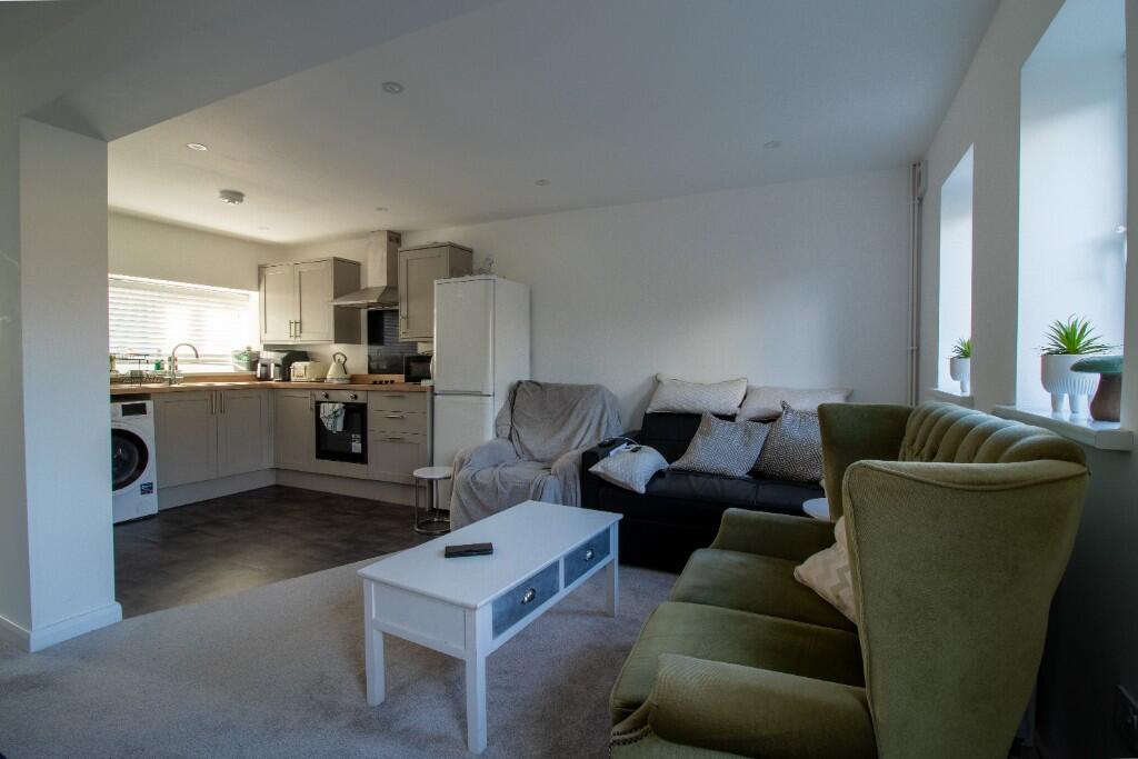 Farm Road, Neath, South Glamorgan, Neath Port Talbot, SA11