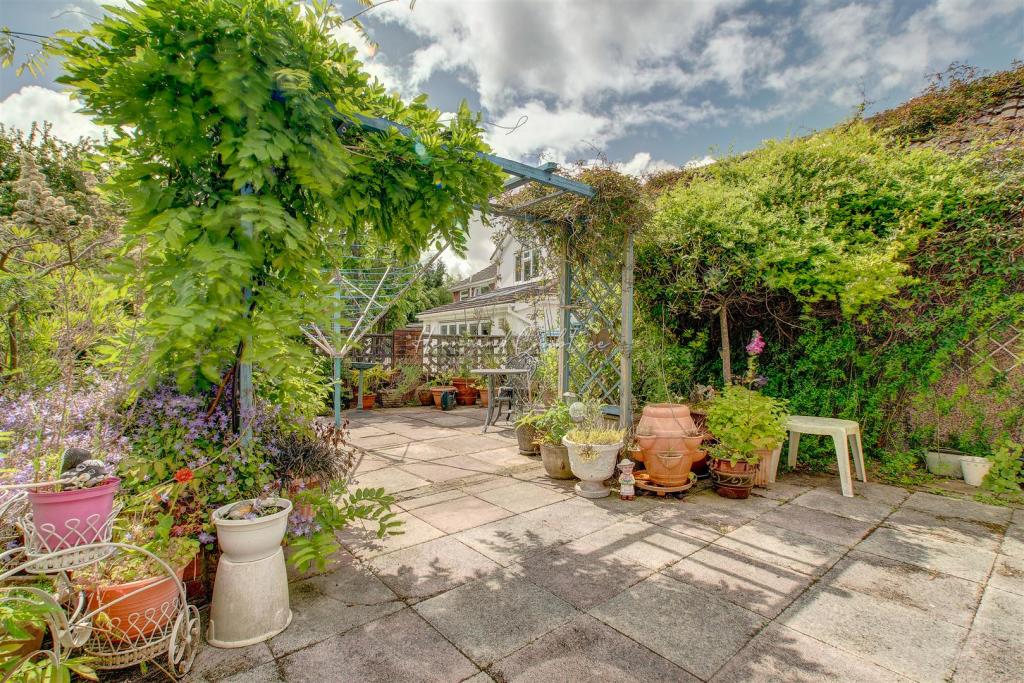 Roundwood, Penylan, HernCrabtree_ (17).jpg