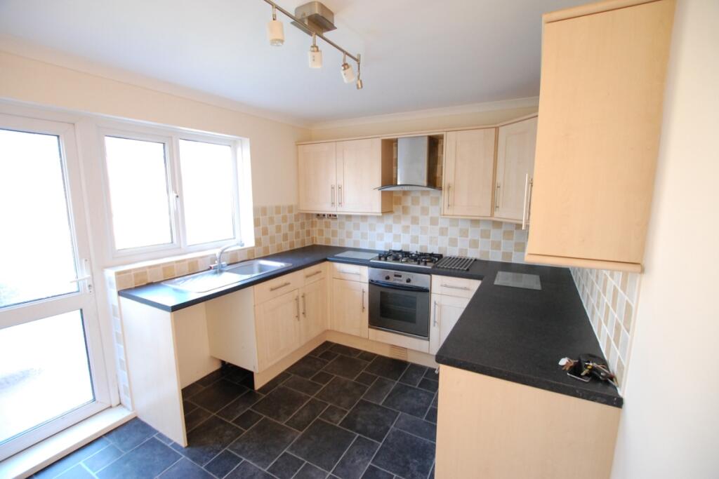 Kitchen / Dining Roo