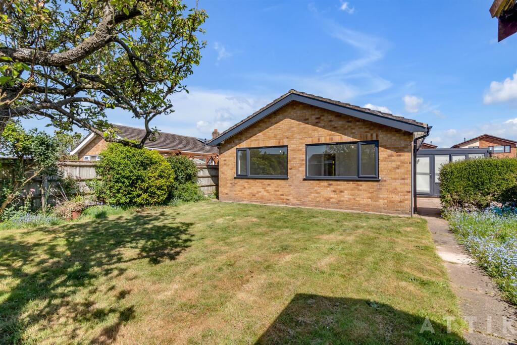 1 Prince Andrews Close, Norwich, NR66XH (26).jpg