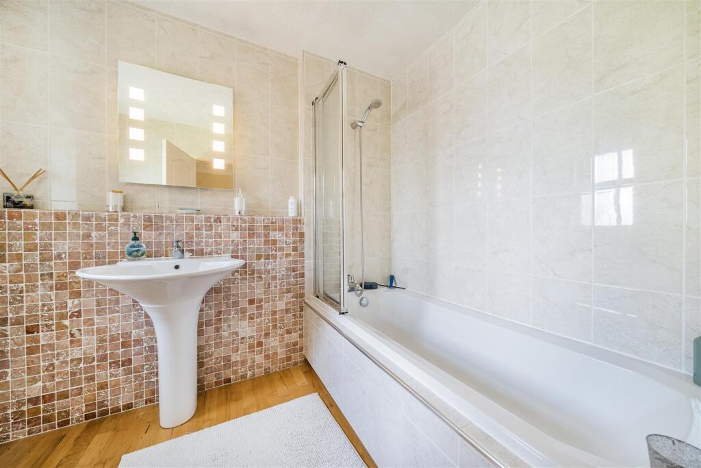 Apple Dene, 27 Careys Road, Pury End (28).jpg