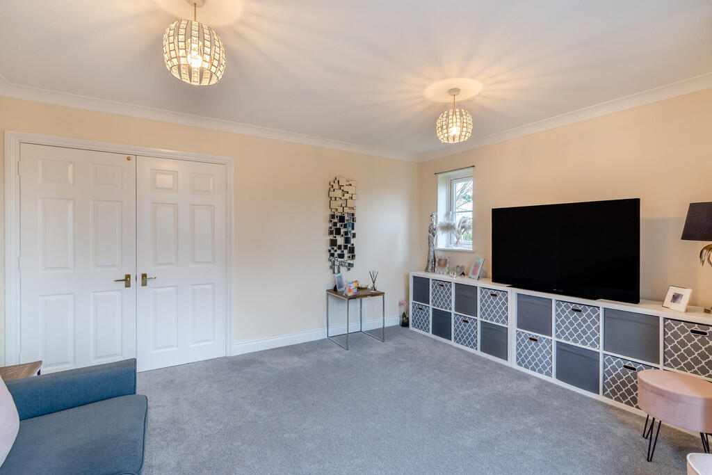 8589363-interior0...