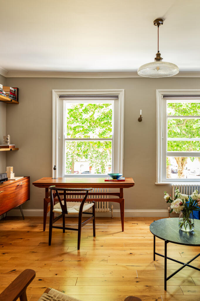 289046 - 25_5_TMH E1 2HS7054-Enhanced-NR.jpg