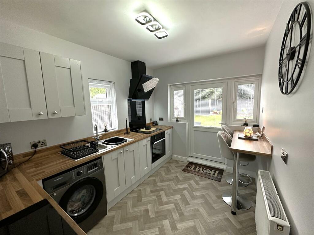 Breakfast Kitchen 176