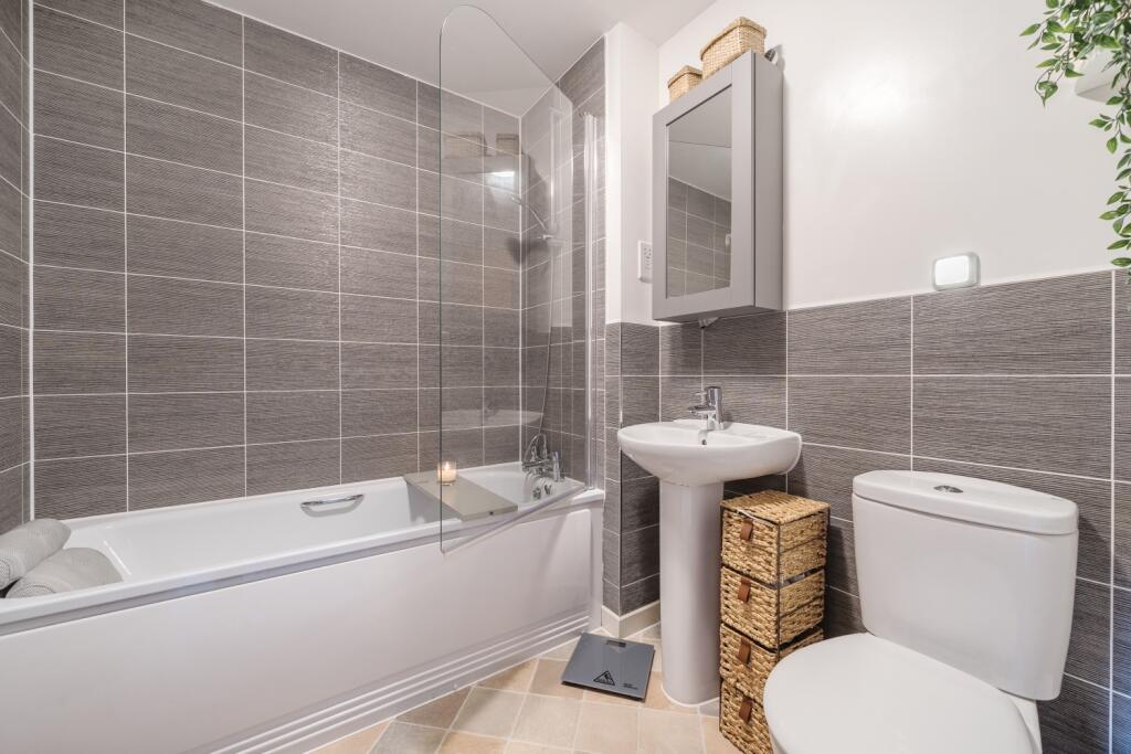 1393211-1-695ba2343f3da