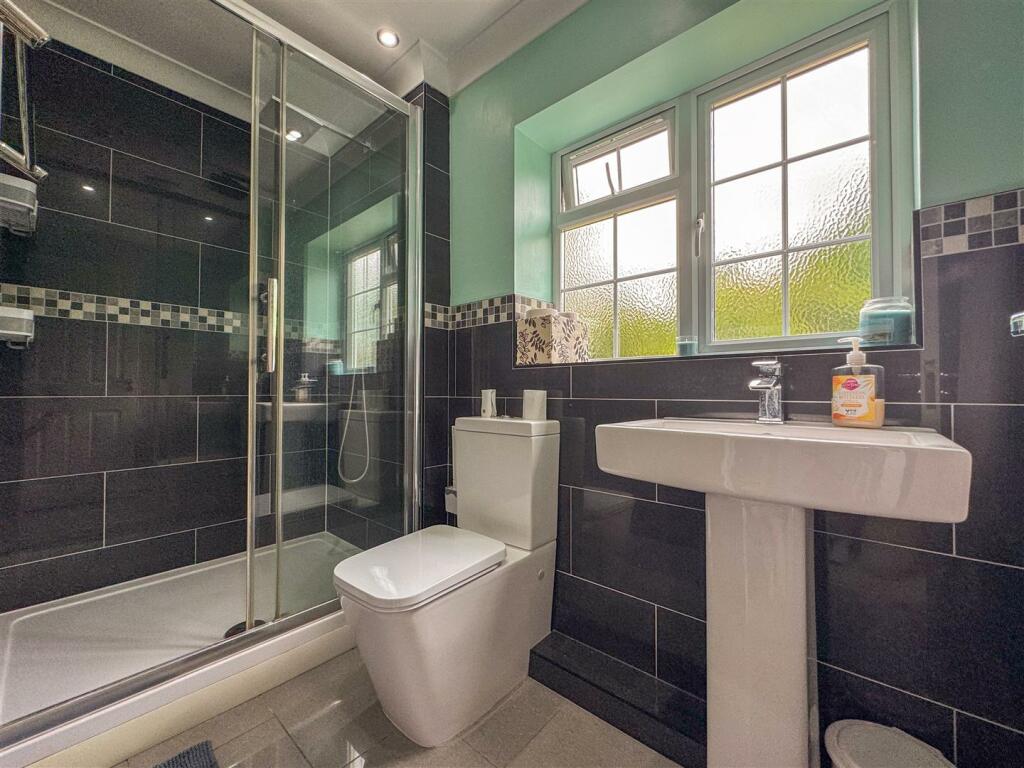 Wadebridge Drive - Image-2.jpg