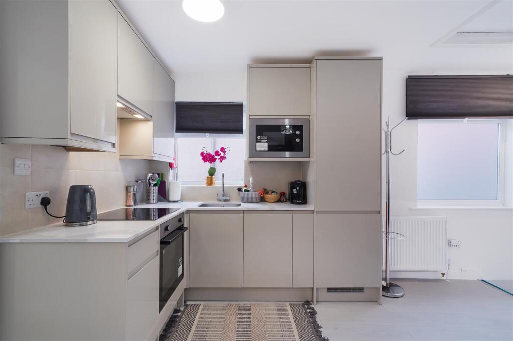 70A Eton Avenue - RVpSXcOJKHA7JPdqHtiV.jpg