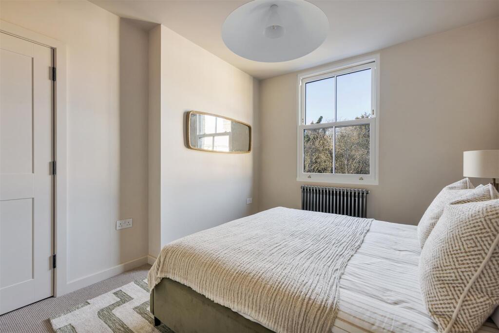Pennant Terrace E17