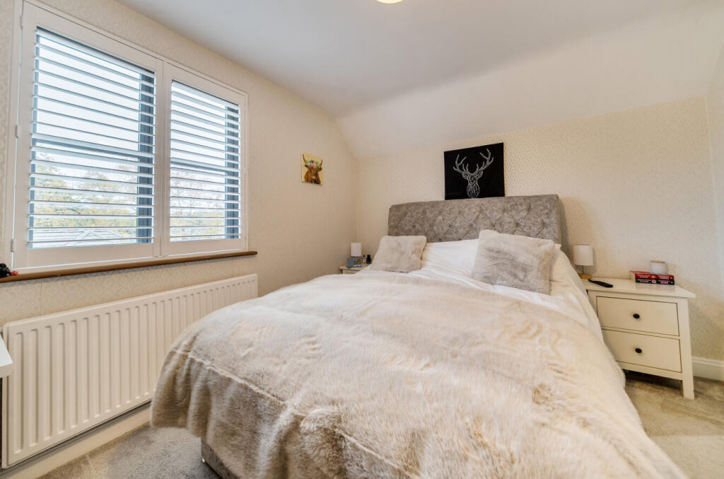 1375749-11-690c7e...