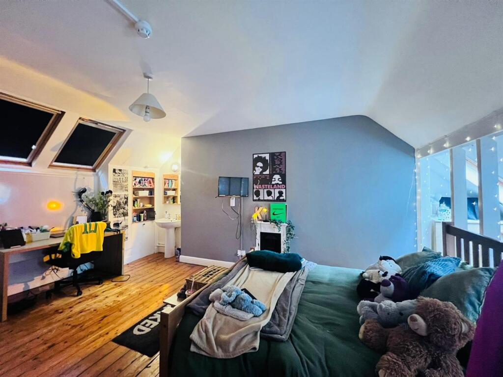 Bedroom 4