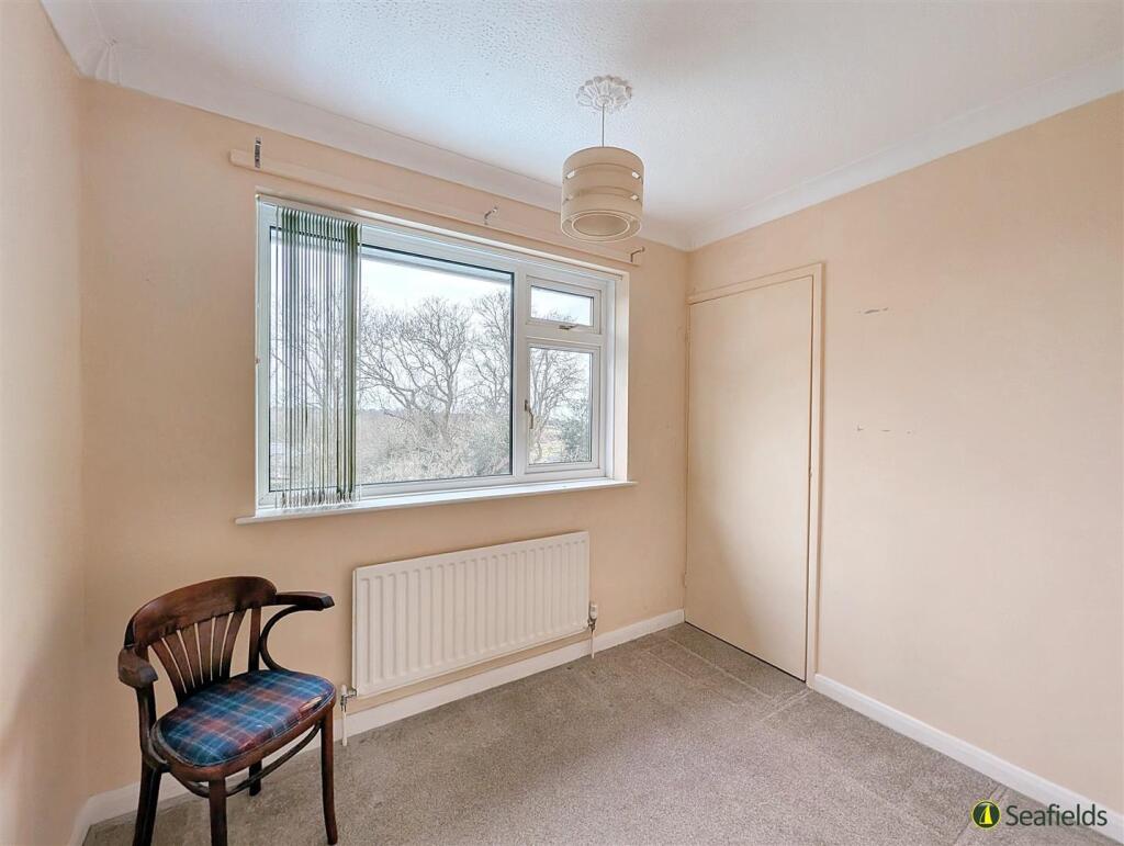 Bedroom 4.jpg