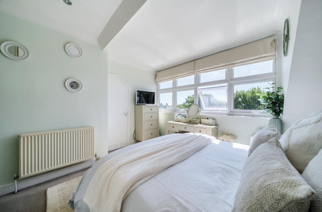 1317094-10-686f93...