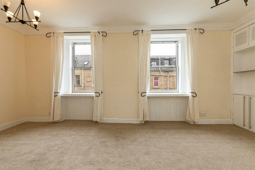 52 Victoria Street Galashiels 14.jpg