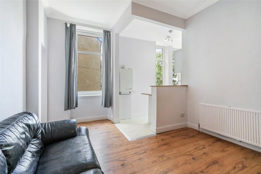 Living Room/Kitchen