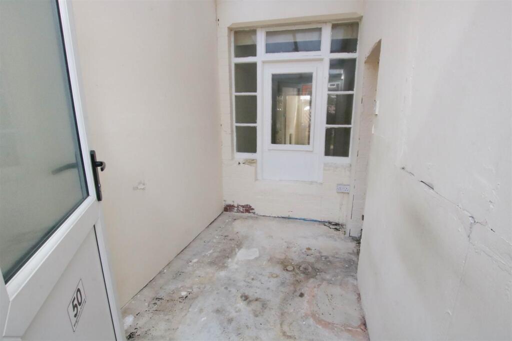 UTILITY LEAN-TO