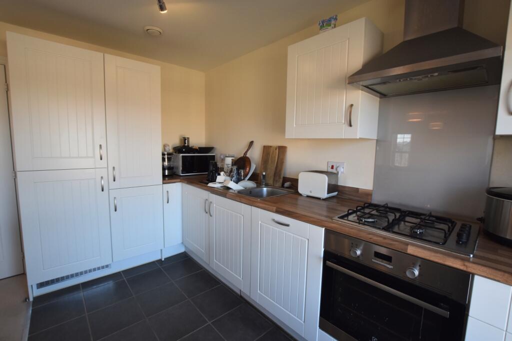 48 Kiln Drive kitchen