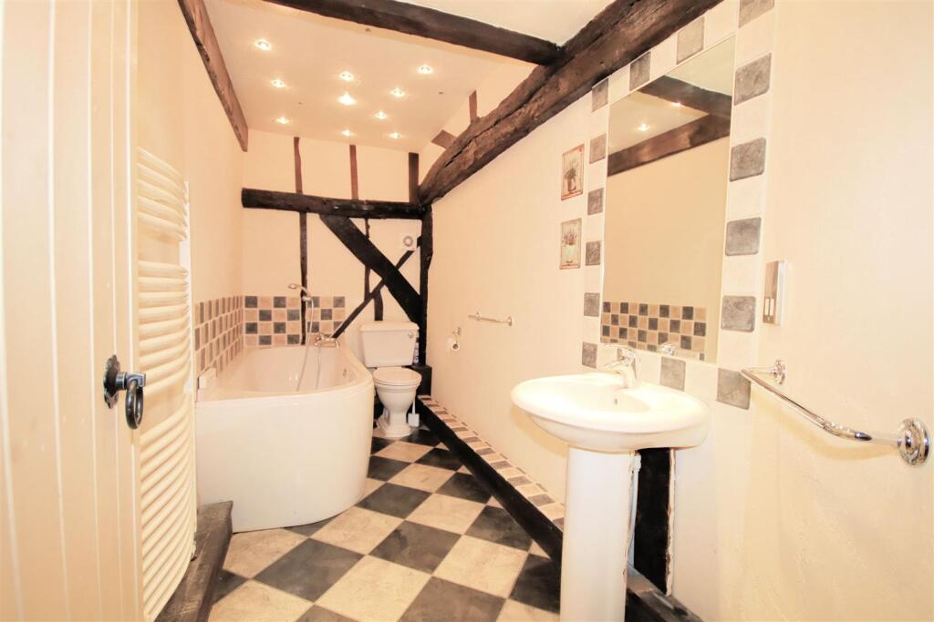 En-suite Bathroom