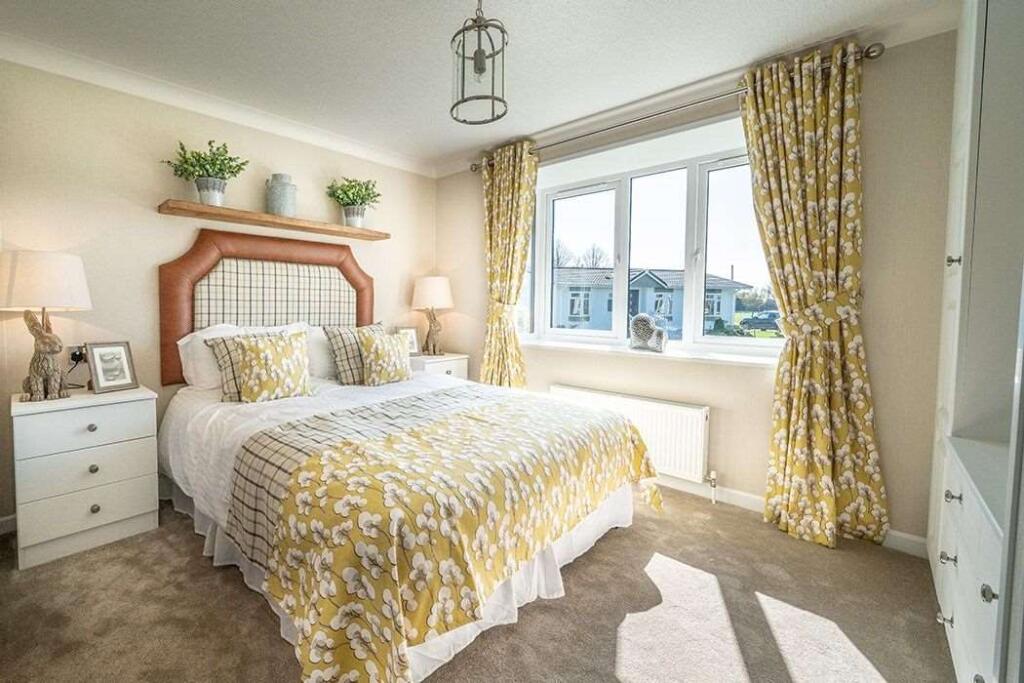 Bedroom 1 (Double with Ensuite)