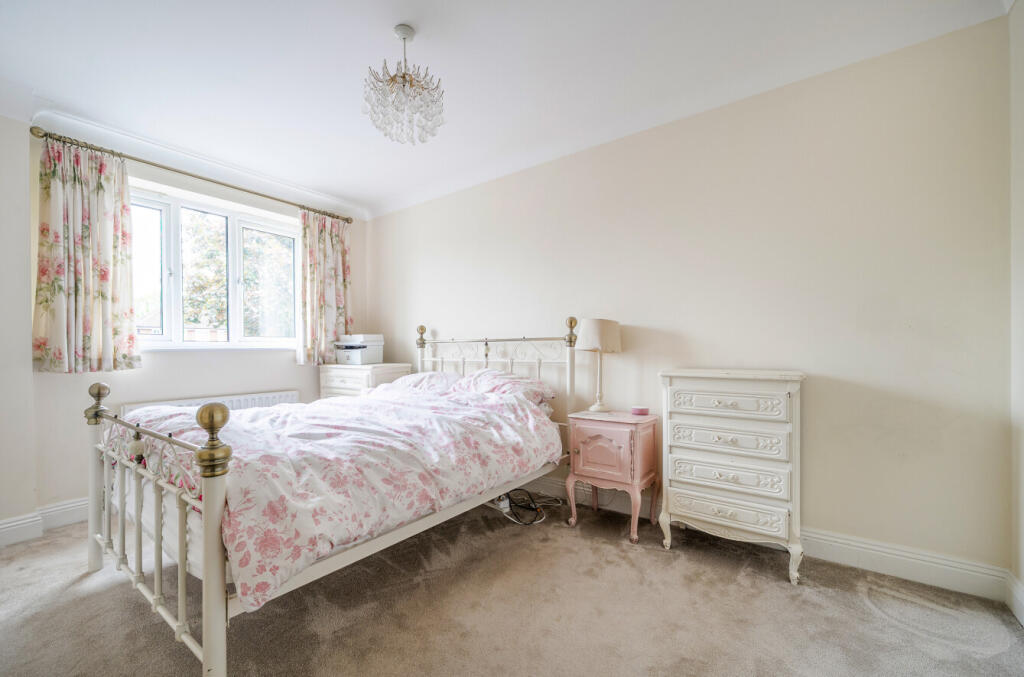 8-6819eb9cd6646-1...