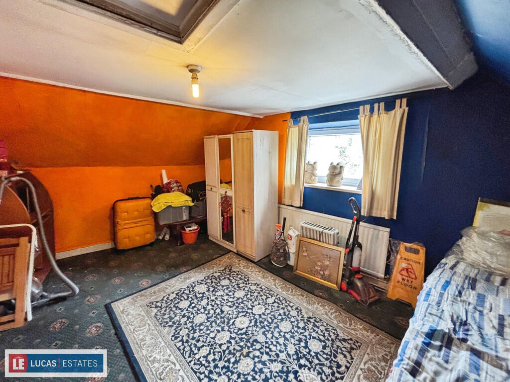 b8c93615-image_pi...