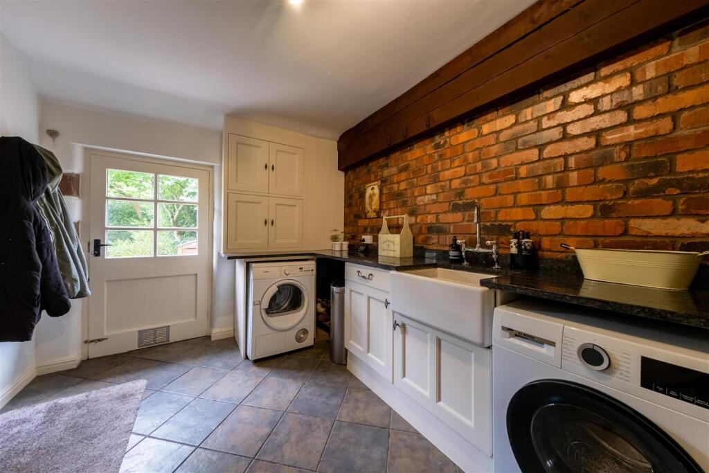 1 Brownhills Barn-008.jpg