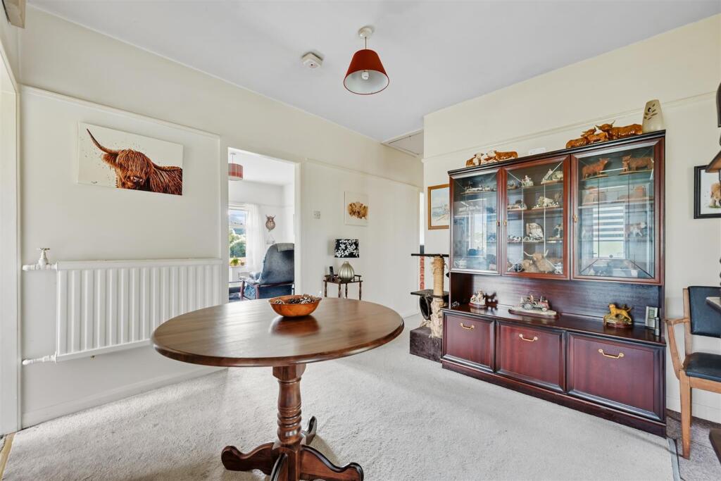 Saxton Mee Barnfield 061.jpg