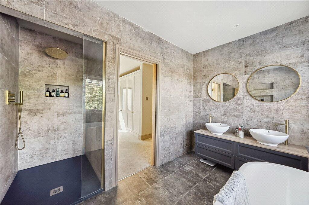 Master Ensuite