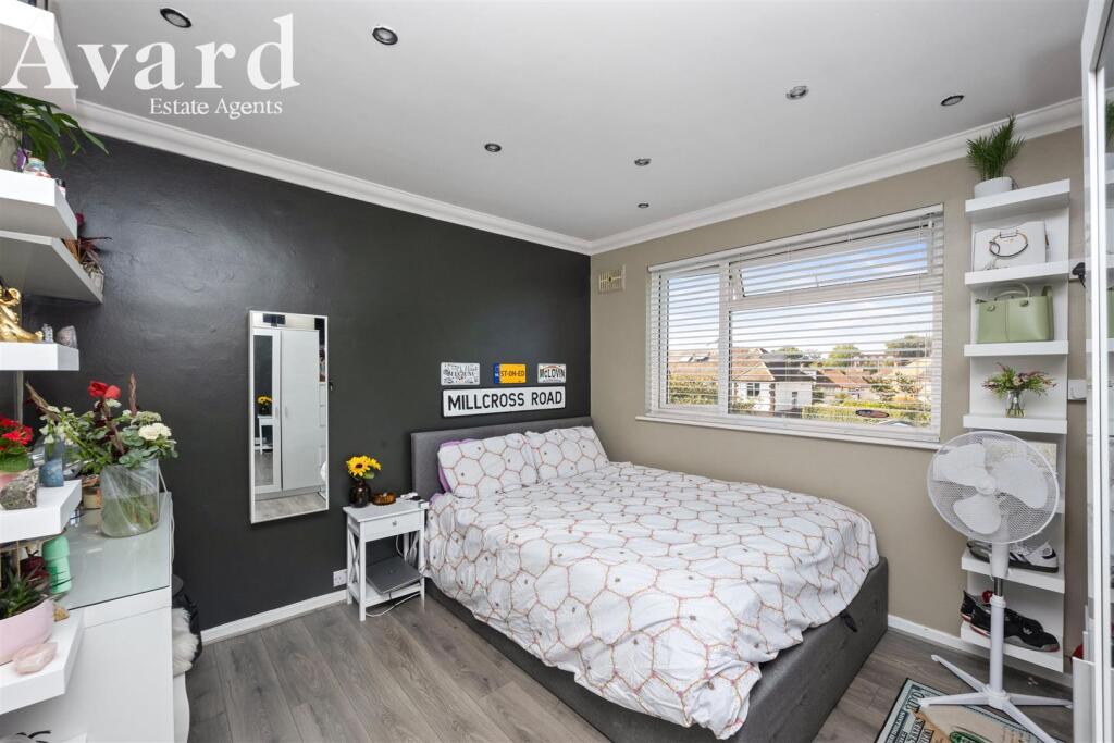 Millcross Road, 17-002.JPG