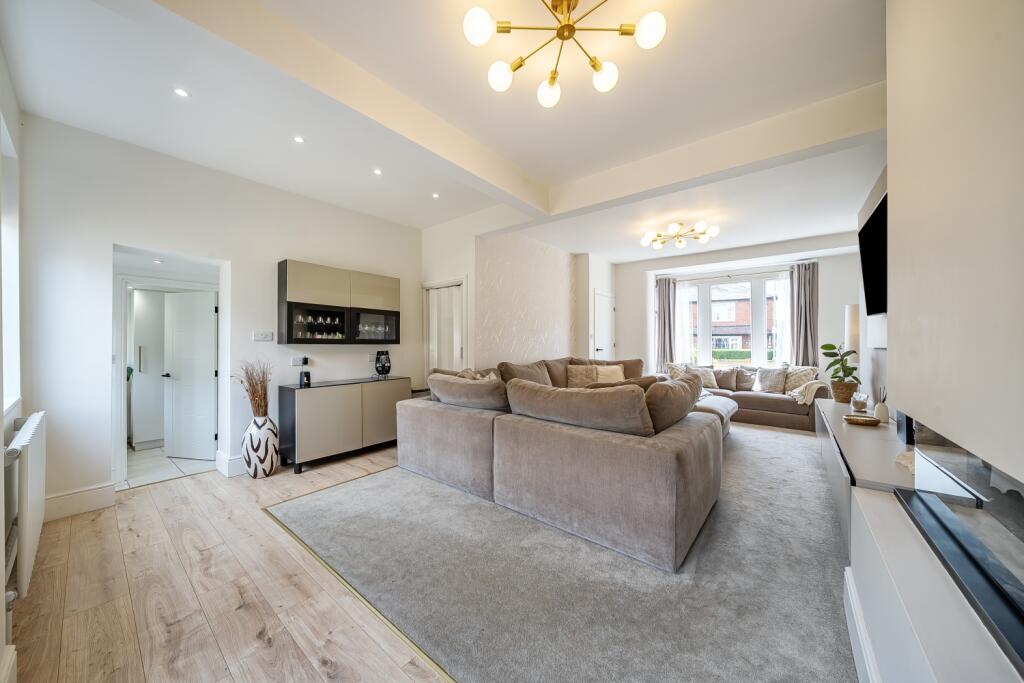 1344302-7-68b05cbea4043