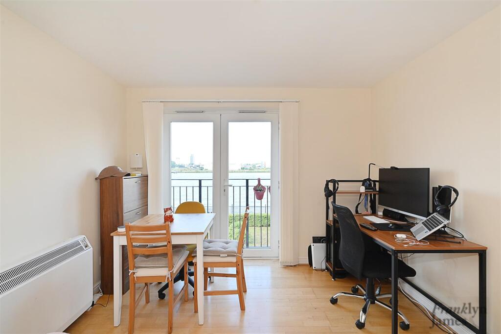 Ferguson-Close (6).JPG