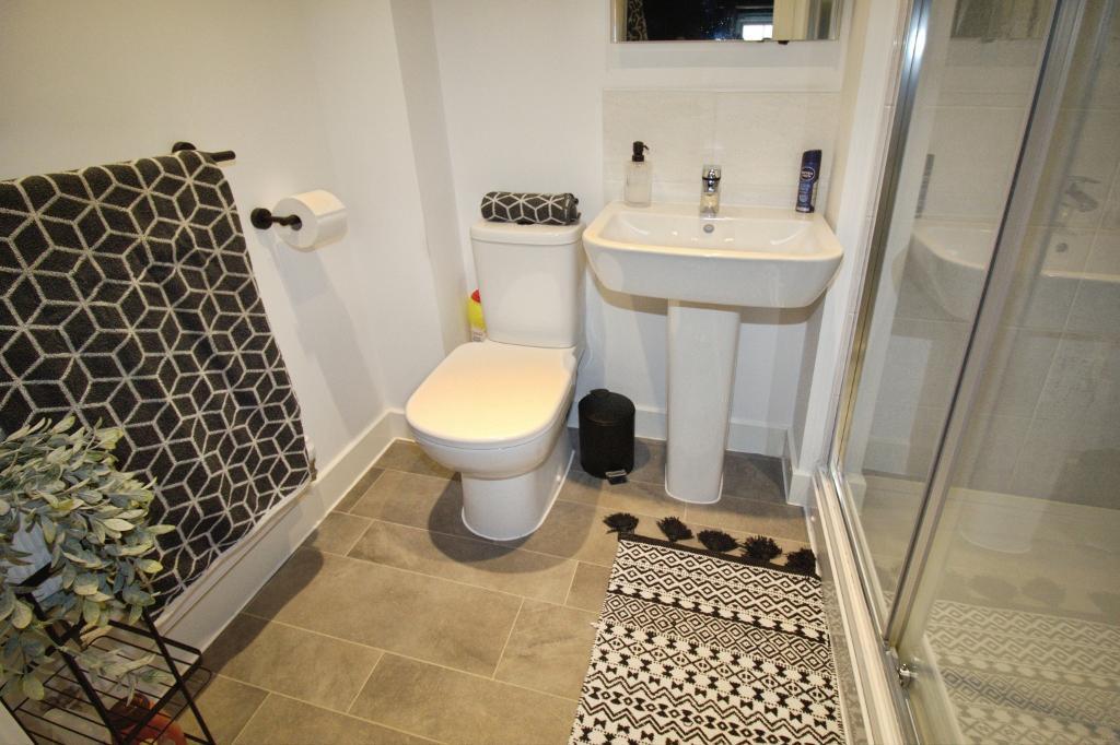 Master Ensuite
