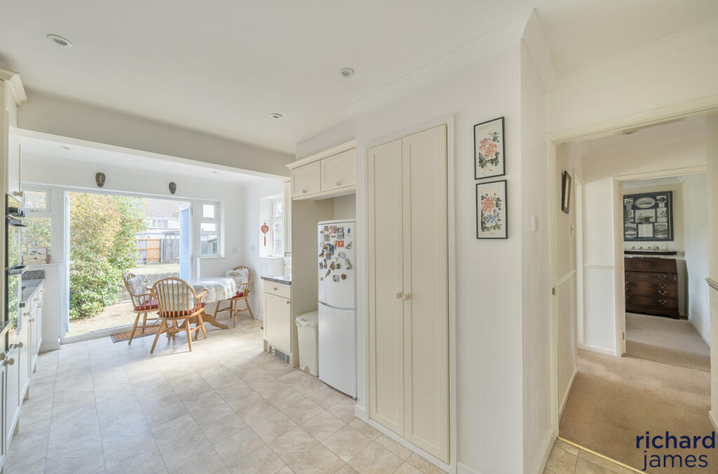 2afc9a4093b0431aa126c8bab4b54a84