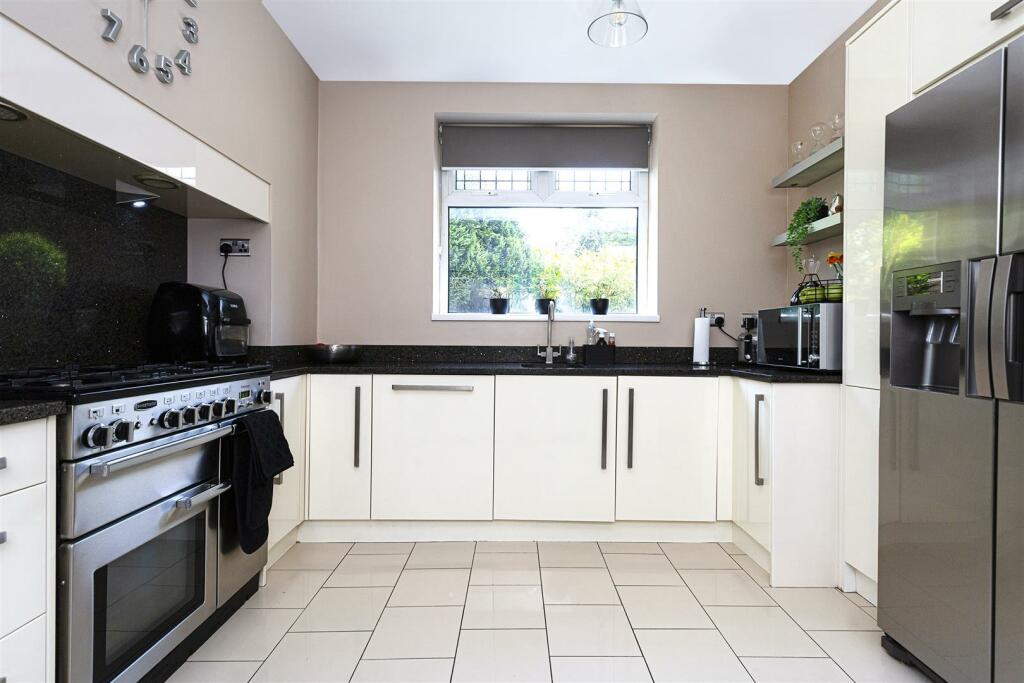 Bramleys Estate Agents - Butternab Road (kitchen).