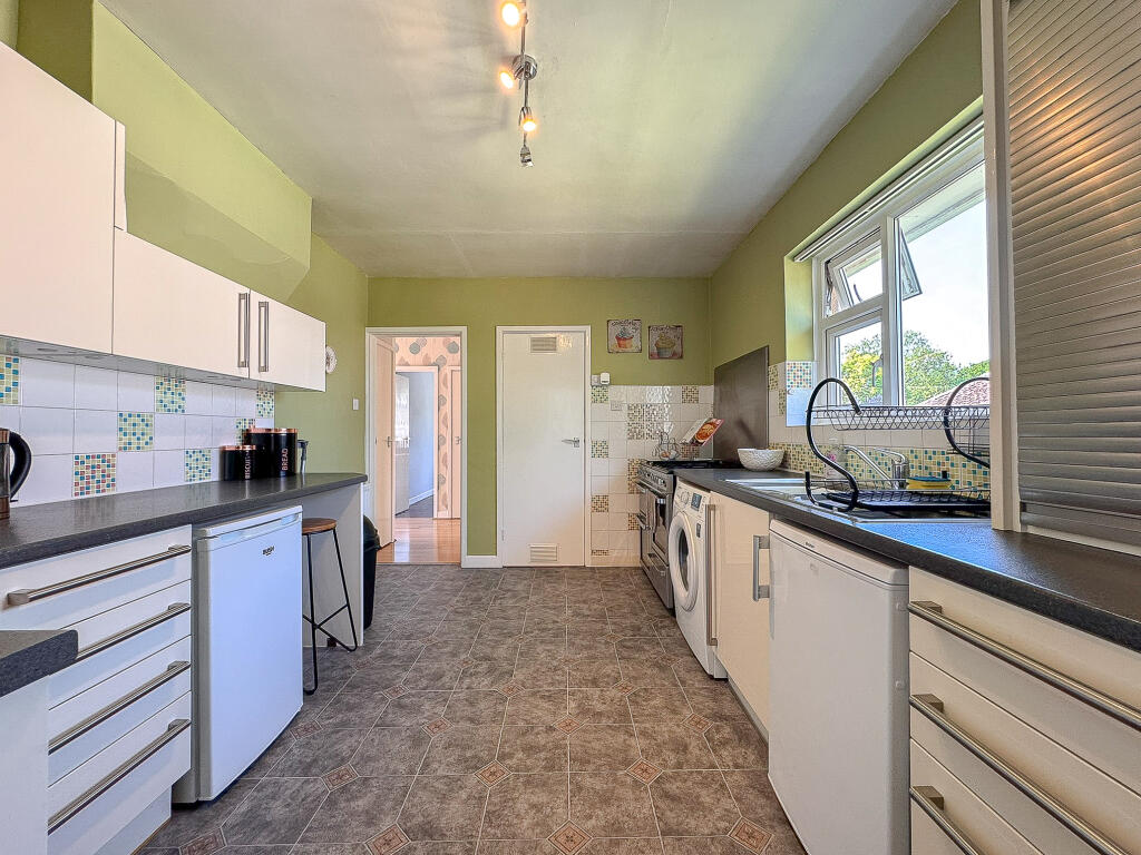 Kitchen (2)