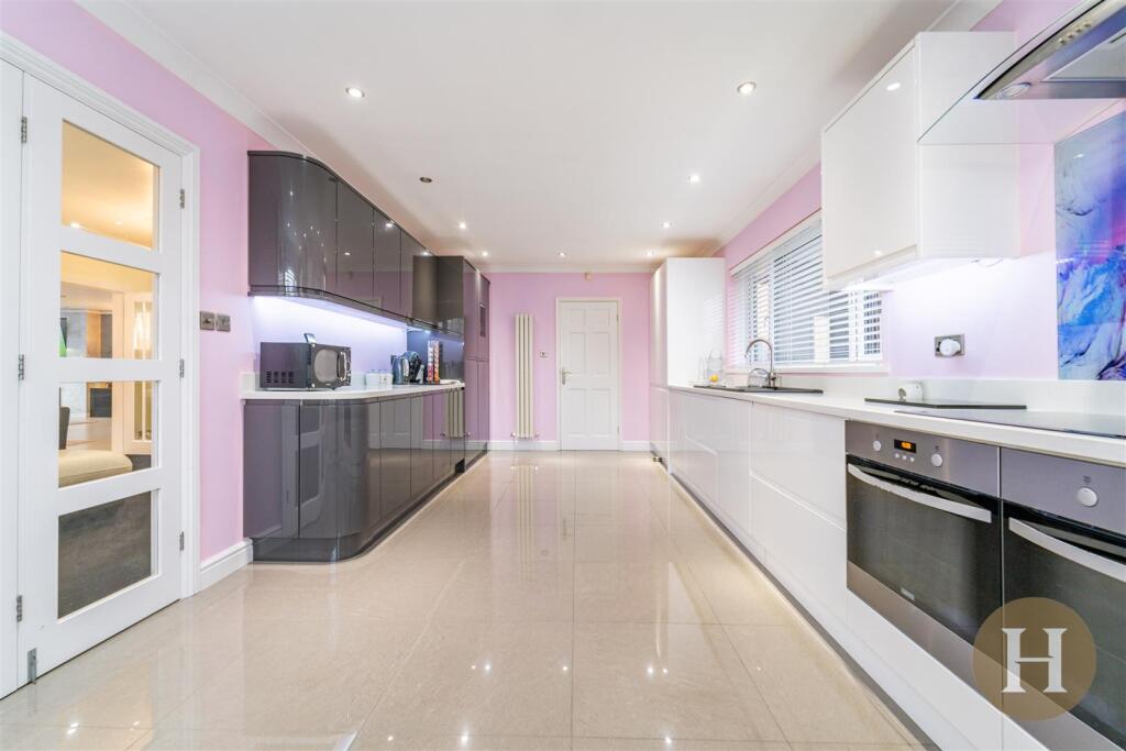 Hadleigh Estate Agents-81.jpg