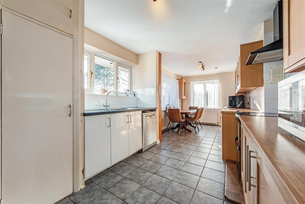 Kitchen/Dining Room