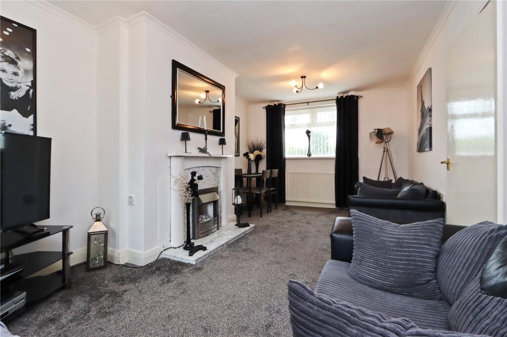 Lounge/Dining Room 1